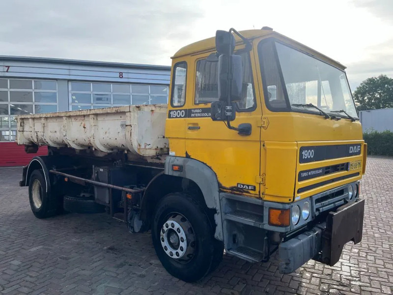 DAF 1900 F HAAKARM - Грузовик-контейнеровоз/ Сменный кузов: фото 1 DAF 1900 F HAAKARM - Грузовик-контейнеровоз/ Сменный кузов: фото 1