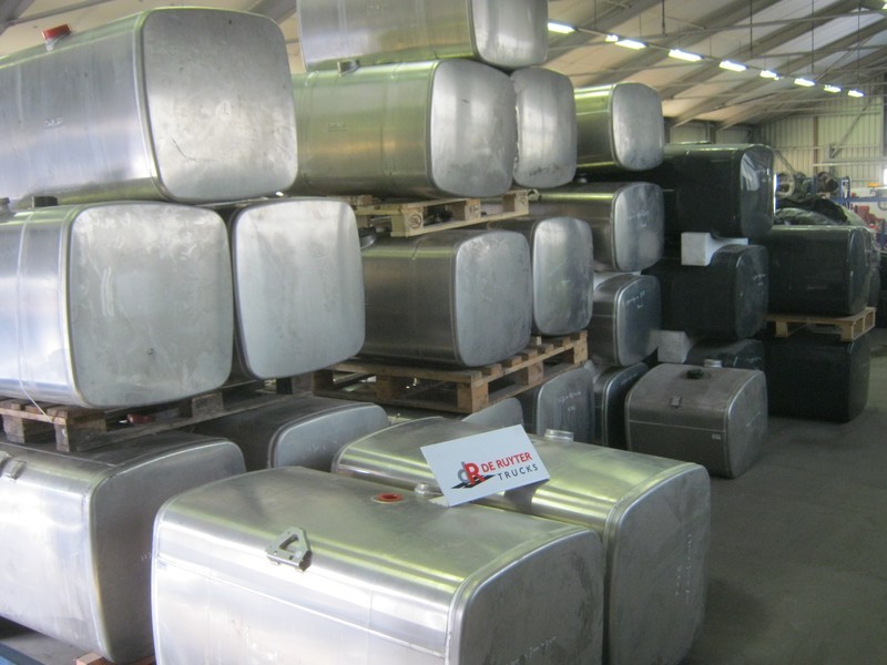 DAF Brandstoftanks voor CF en XF (aluminium) - Топливный бак для Грузовиков: фото 1 DAF Brandstoftanks voor CF en XF (aluminium) - Топливный бак для Грузовиков: фото 1