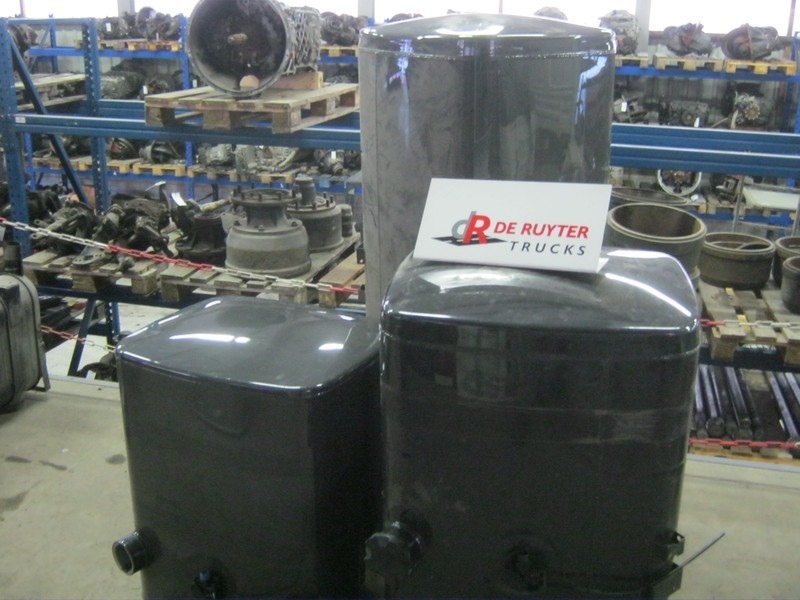 DAF Brandstoftanks voor CF en XF (staal) - Топливный бак для Грузовиков: фото 3 DAF Brandstoftanks voor CF en XF (staal) - Топливный бак для Грузовиков: фото 3