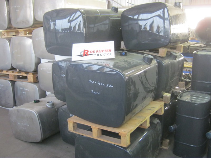 DAF Brandstoftanks voor CF en XF (staal) - Топливный бак для Грузовиков: фото 1 DAF Brandstoftanks voor CF en XF (staal) - Топливный бак для Грузовиков: фото 1