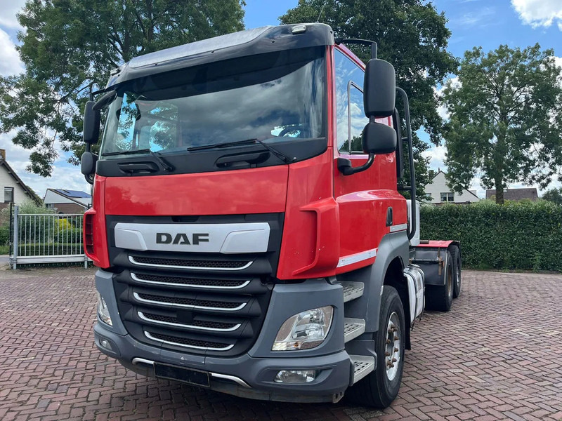 DAF CF 530 FAT intarder - Грузовик с закрытым кузовом: фото 2 DAF CF 530 FAT intarder - Грузовик с закрытым кузовом: фото 2