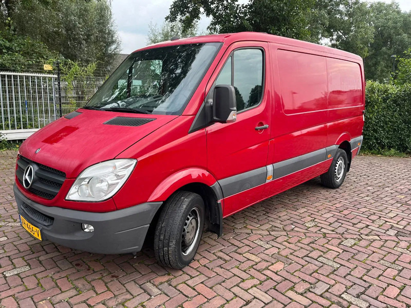 Mercedes-Benz Sprinter 313 CDI L2H1 - Цельнометаллический фургон: фото 3 Mercedes-Benz Sprinter 313 CDI L2H1 - Цельнометаллический фургон: фото 3