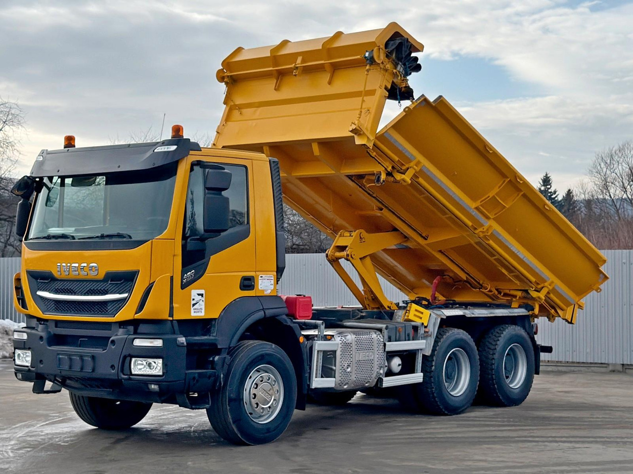 Iveco STRALIS X WAY 480* KIPPER * 6x4 * TOPZUSTAND - Самосвал, Автоманипулятор: фото 3 Iveco STRALIS X WAY 480* KIPPER * 6x4 * TOPZUSTAND - Самосвал, Автоманипулятор: фото 3