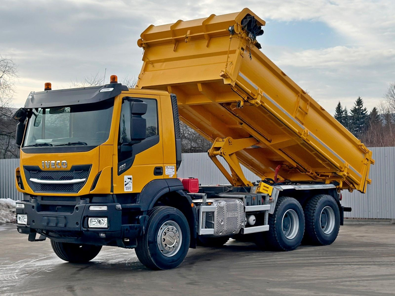 Iveco STRALIS X WAY 480* KIPPER * 6x4 * TOPZUSTAND - Самосвал, Автоманипулятор: фото 2 Iveco STRALIS X WAY 480* KIPPER * 6x4 * TOPZUSTAND - Самосвал, Автоманипулятор: фото 2