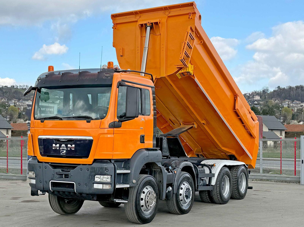 MAN TGS 35.360 KIPPER * 8x6 * TOPZUSTAND - Самосвал: фото 4 MAN TGS 35.360 KIPPER * 8x6 * TOPZUSTAND - Самосвал: фото 4