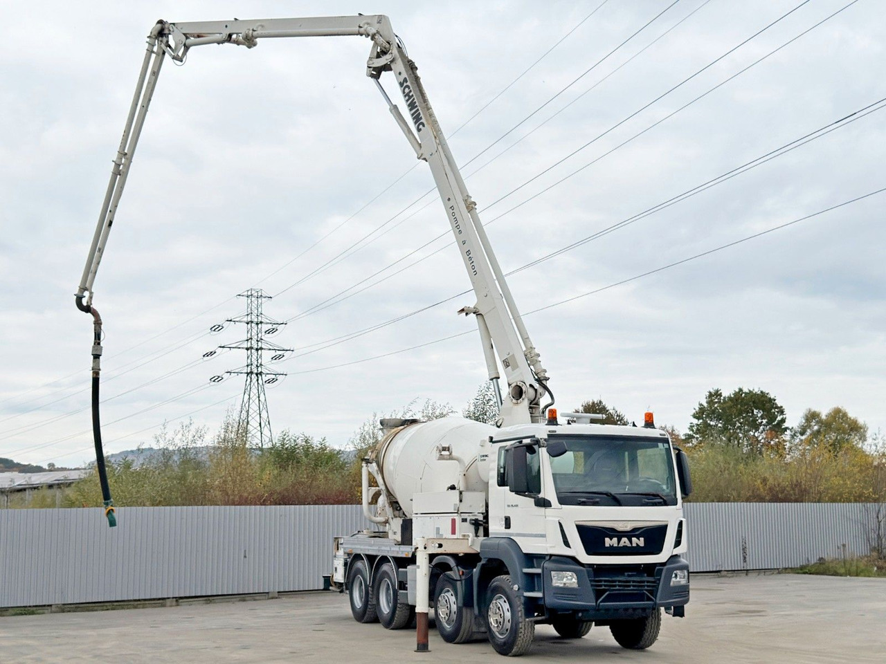 MAN TGS 35.400 BETONPUMPE * 8x4 / TOPZUSTAND - Автобетононасос: фото 3 MAN TGS 35.400 BETONPUMPE * 8x4 / TOPZUSTAND - Автобетононасос: фото 3