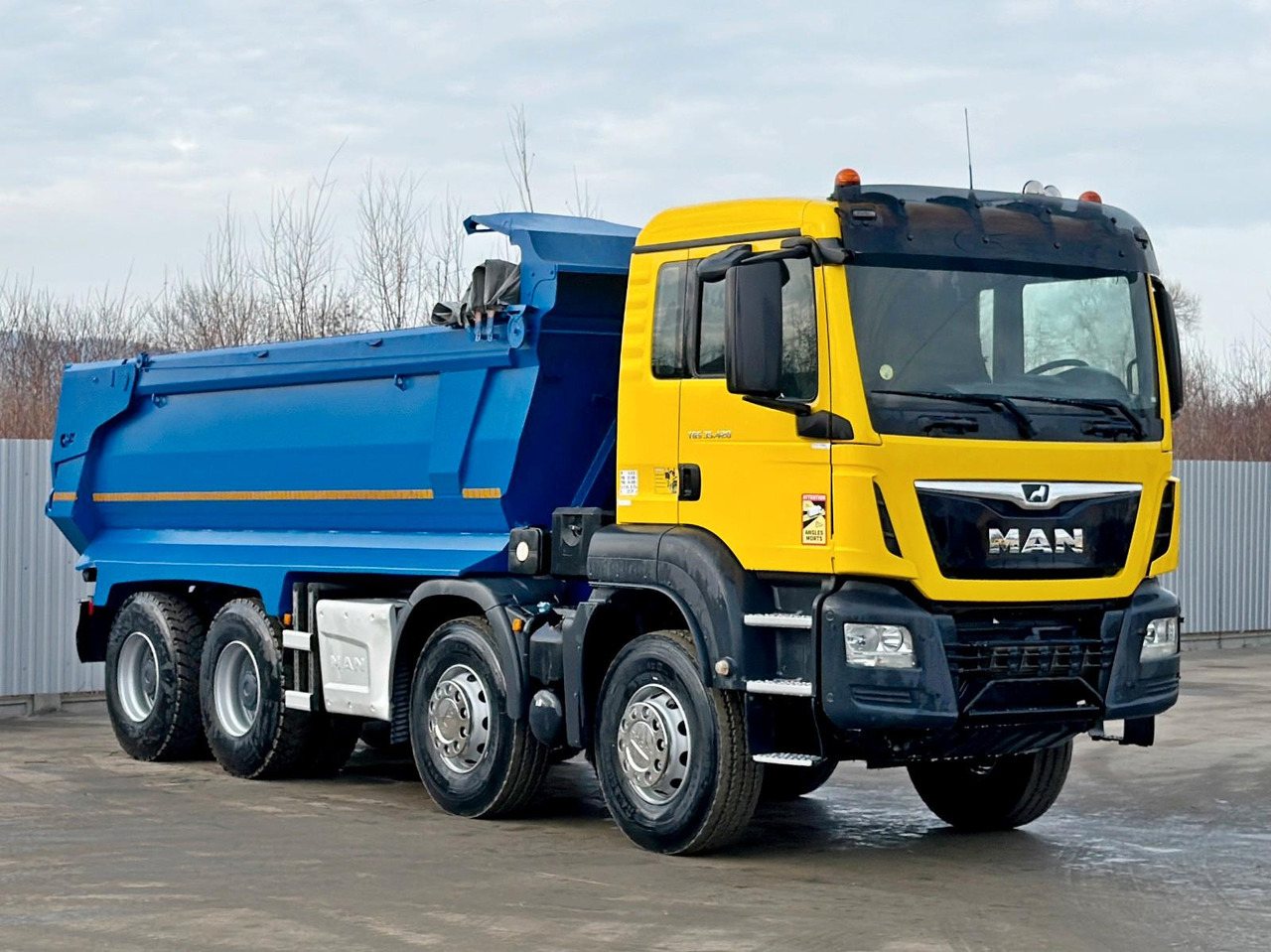 MAN TGS 35.420 KIPPER * 8x4 * TOPZUSTAND - Самосвал: фото 1 MAN TGS 35.420 KIPPER * 8x4 * TOPZUSTAND - Самосвал: фото 1