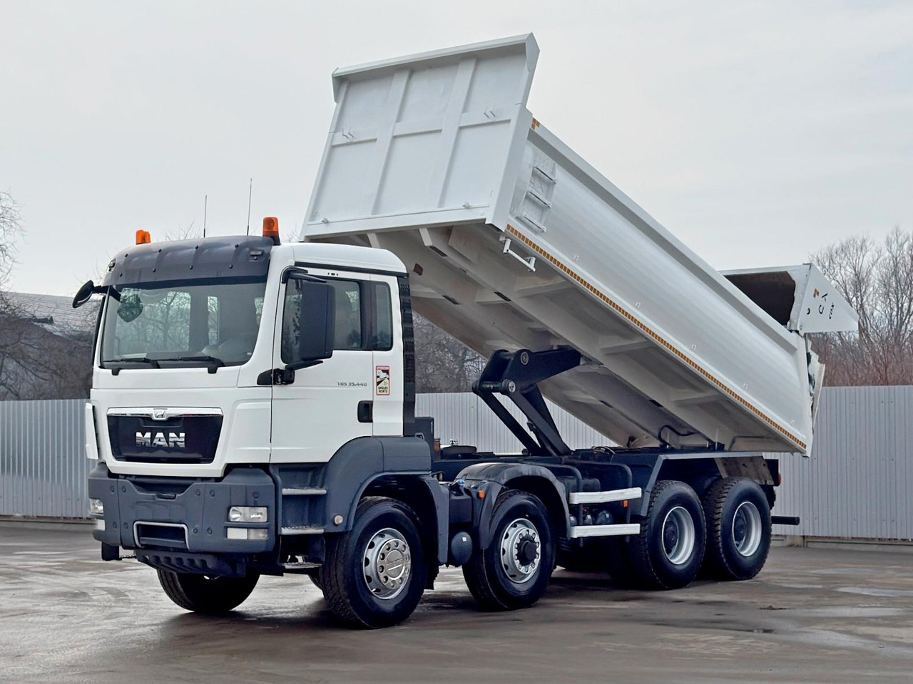 MAN TGS 35.440 KIPPER * 8x6 * TOPZUSTAND - Самосвал: фото 4 MAN TGS 35.440 KIPPER * 8x6 * TOPZUSTAND - Самосвал: фото 4