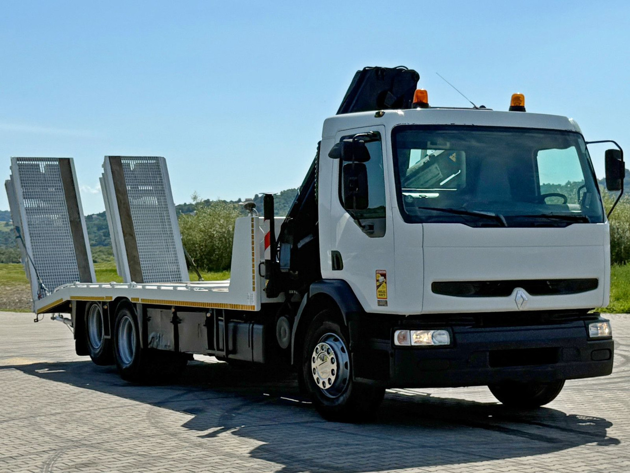 Renault KERAX 320 DCI* ABSCHLEPPWAGEN 7,35m + HIAB 140A - Эвакуатор: фото 4 Renault KERAX 320 DCI* ABSCHLEPPWAGEN 7,35m + HIAB 140A - Эвакуатор: фото 4