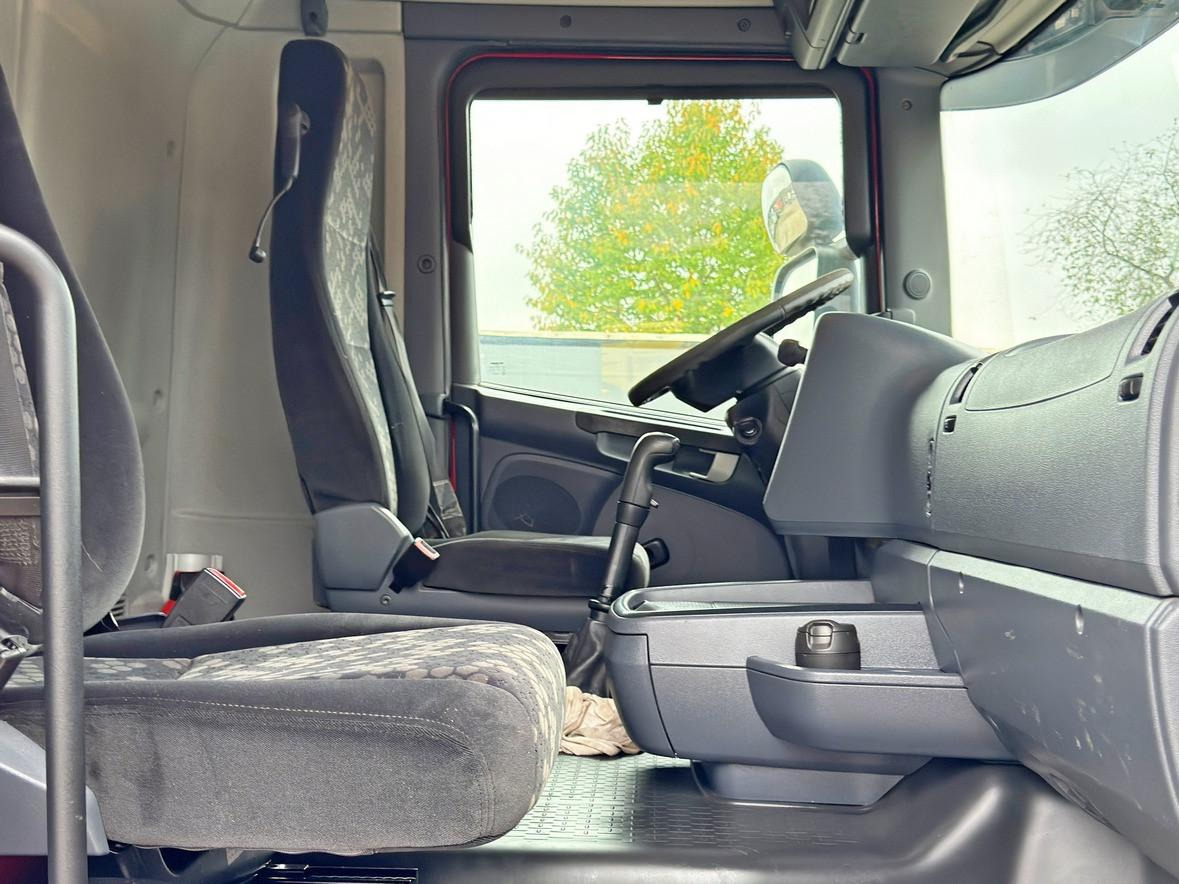 Самосвал Scania R 410 * Kipper * TOPZUSTAND / 8x4: фото 10 Самосвал Scania R 410 * Kipper * TOPZUSTAND / 8x4: фото 10