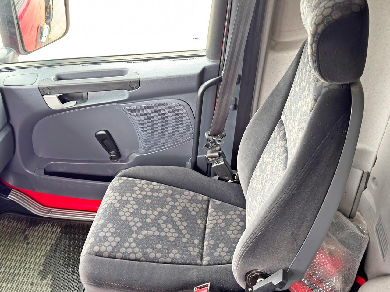 Самосвал Scania R 410 * Kipper * TOPZUSTAND / 8x4: фото 9 Самосвал Scania R 410 * Kipper * TOPZUSTAND / 8x4: фото 9