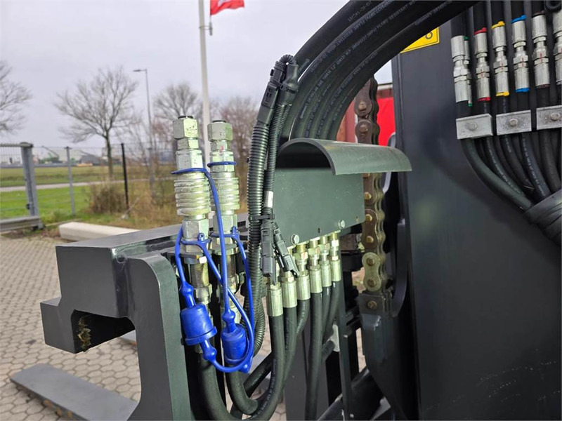 Дизельный погрузчик Kalmar DCG160-12T: фото 10 Дизельный погрузчик Kalmar DCG160-12T: фото 10