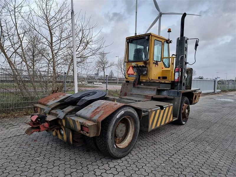 Терминальный тягач Terberg YT220: фото 7