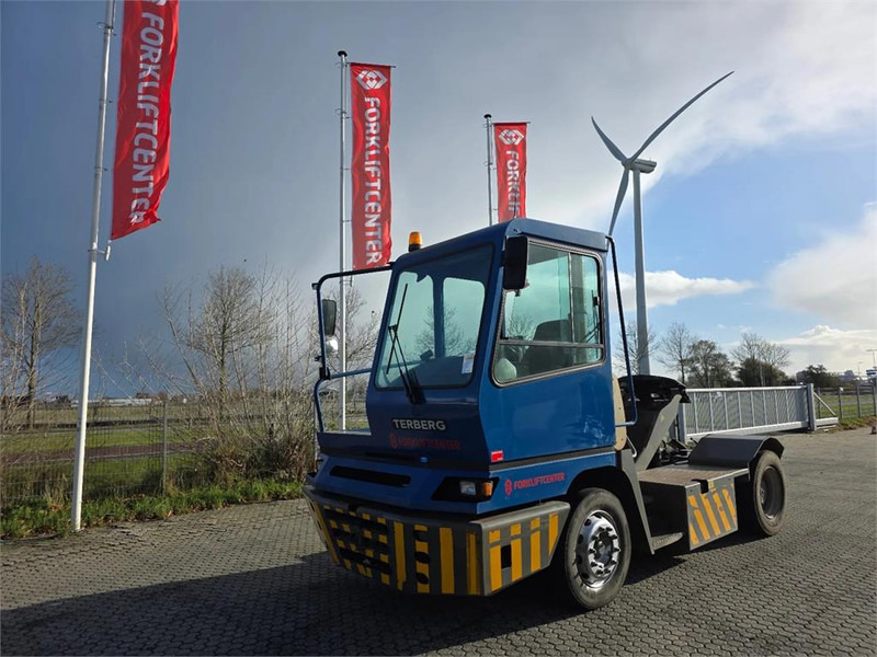 Terberg YT222 - Терминальный тягач: фото 2 Terberg YT222 - Терминальный тягач: фото 2