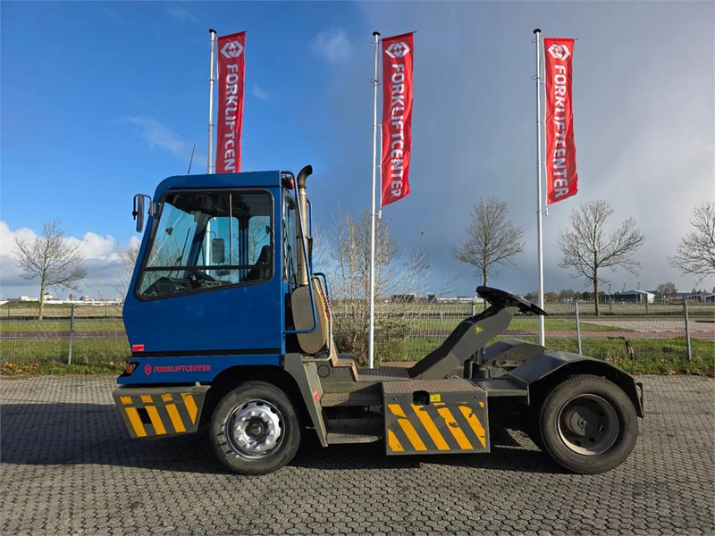 Terberg YT222 - Терминальный тягач: фото 4 Terberg YT222 - Терминальный тягач: фото 4