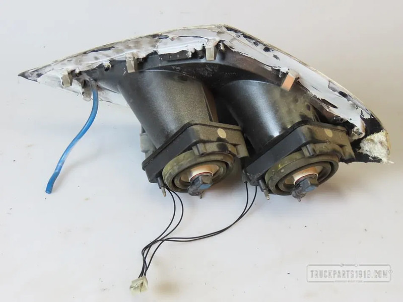 DAF 1784823 Lighting Skylight Re. - Противотуманная фара для Грузовиков: фото 2 DAF 1784823 Lighting Skylight Re. - Противотуманная фара для Грузовиков: фото 2