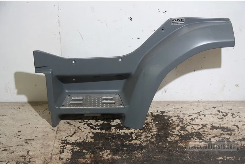 DAF CF 65 Body & Chassis Parts Opstapbak DAF CF65 & CF75 LV - Боковая подножка для Грузовиков: фото 1 DAF CF 65 Body & Chassis Parts Opstapbak DAF CF65 & CF75 LV - Боковая подножка для Грузовиков: фото 1