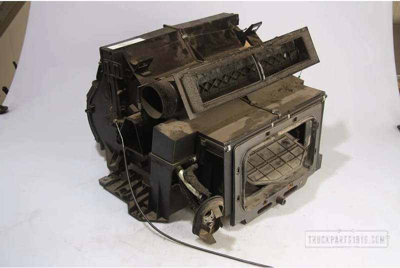 DAF Heating, Ventilation & AC Kachel & Airco unit DAF XF - Отопление/ Вентиляция для Грузовиков: фото 2 DAF Heating, Ventilation & AC Kachel & Airco unit DAF XF - Отопление/ Вентиляция для Грузовиков: фото 2