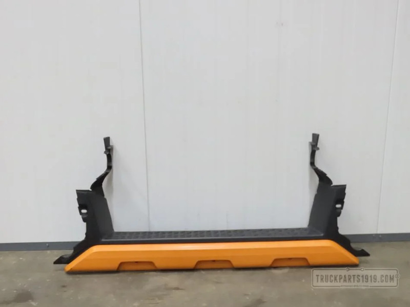 MAN Body & Chassis Parts Bumperdeel midden onder TG - Бампер для Грузовиков: фото 1 MAN Body & Chassis Parts Bumperdeel midden onder TG - Бампер для Грузовиков: фото 1