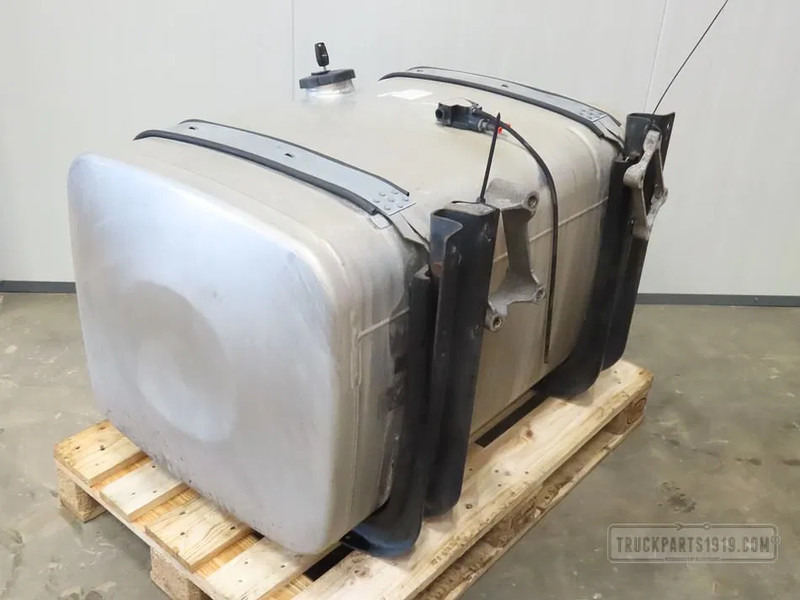 MAN Fuel System Brandstoftank + steunen 390L - Топливный бак для Грузовиков: фото 2 MAN Fuel System Brandstoftank + steunen 390L - Топливный бак для Грузовиков: фото 2