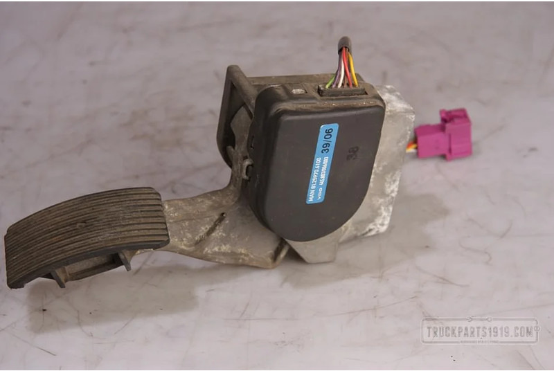 VDO Electrical System Gaspedaal MAN - Педаль для Грузовиков: фото 1 VDO Electrical System Gaspedaal MAN - Педаль для Грузовиков: фото 1