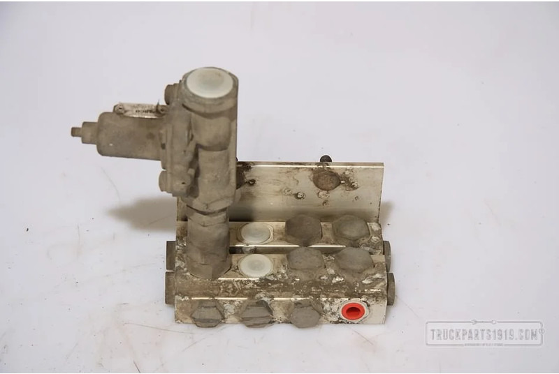 Volvo Compressed Air System Overloopklep Volvo - Клапан для Грузовиков: фото 1 Volvo Compressed Air System Overloopklep Volvo - Клапан для Грузовиков: фото 1