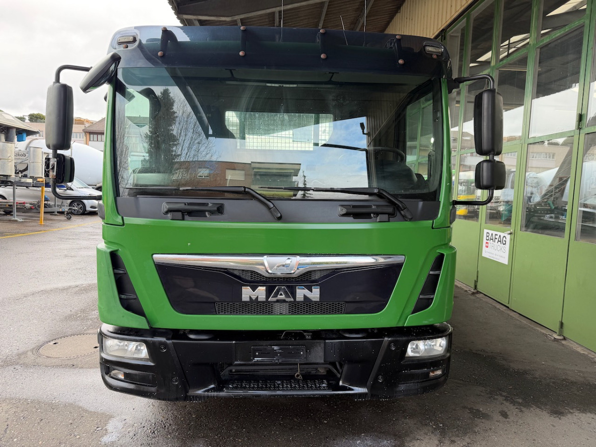 MAN TGL 12.220 - Портальный бункеровоз: фото 3 MAN TGL 12.220 - Портальный бункеровоз: фото 3