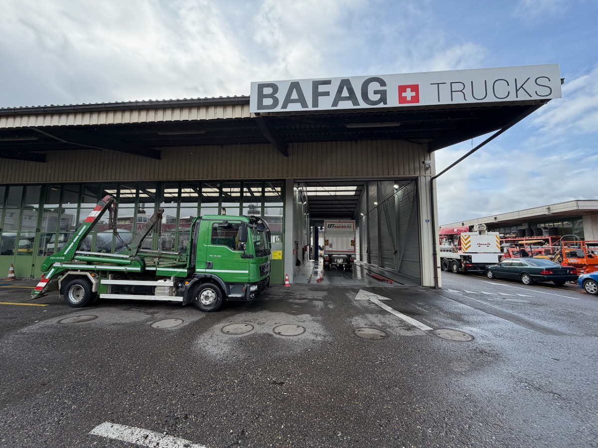 MAN TGL 12.220 - Портальный бункеровоз: фото 2 MAN TGL 12.220 - Портальный бункеровоз: фото 2