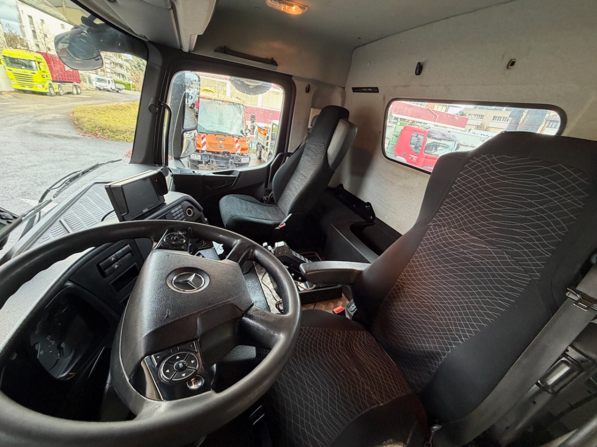 MERCEDES Arocs 3243 - Крюковой мультилифт: фото 4 MERCEDES Arocs 3243 - Крюковой мультилифт: фото 4