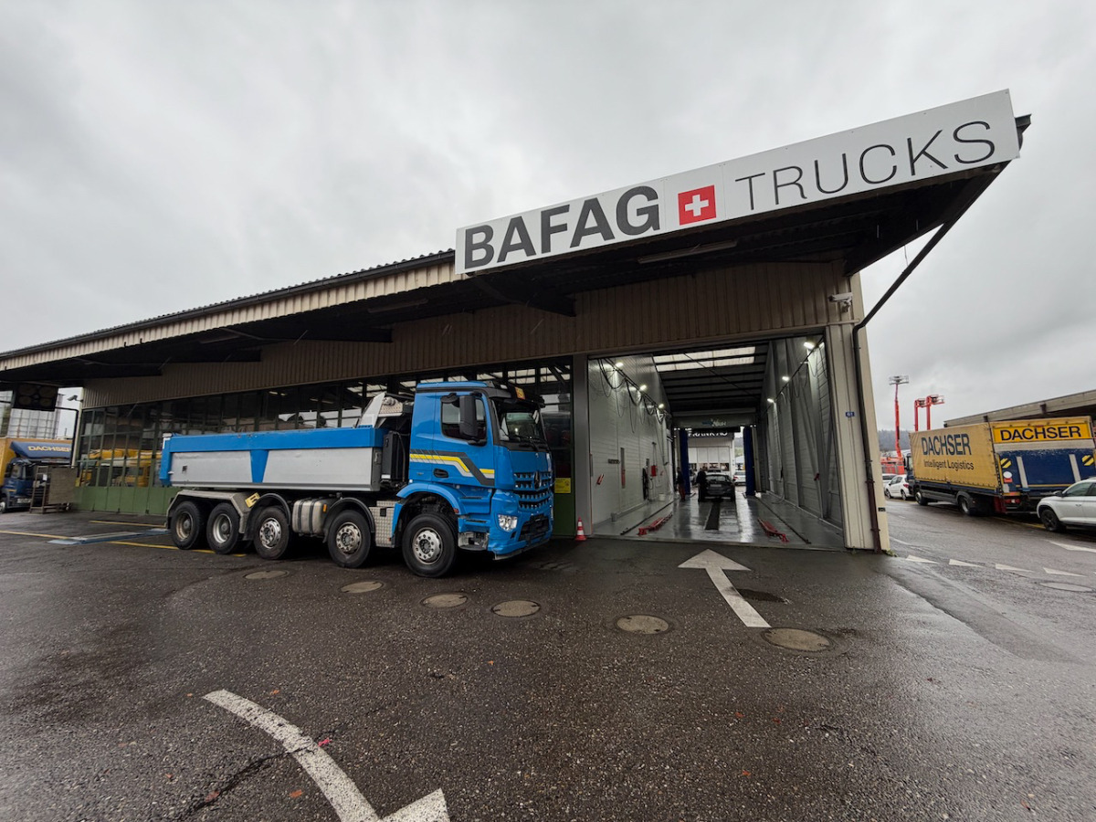 MERCEDES Arocs 4451 - Самосвал: фото 2 MERCEDES Arocs 4451 - Самосвал: фото 2