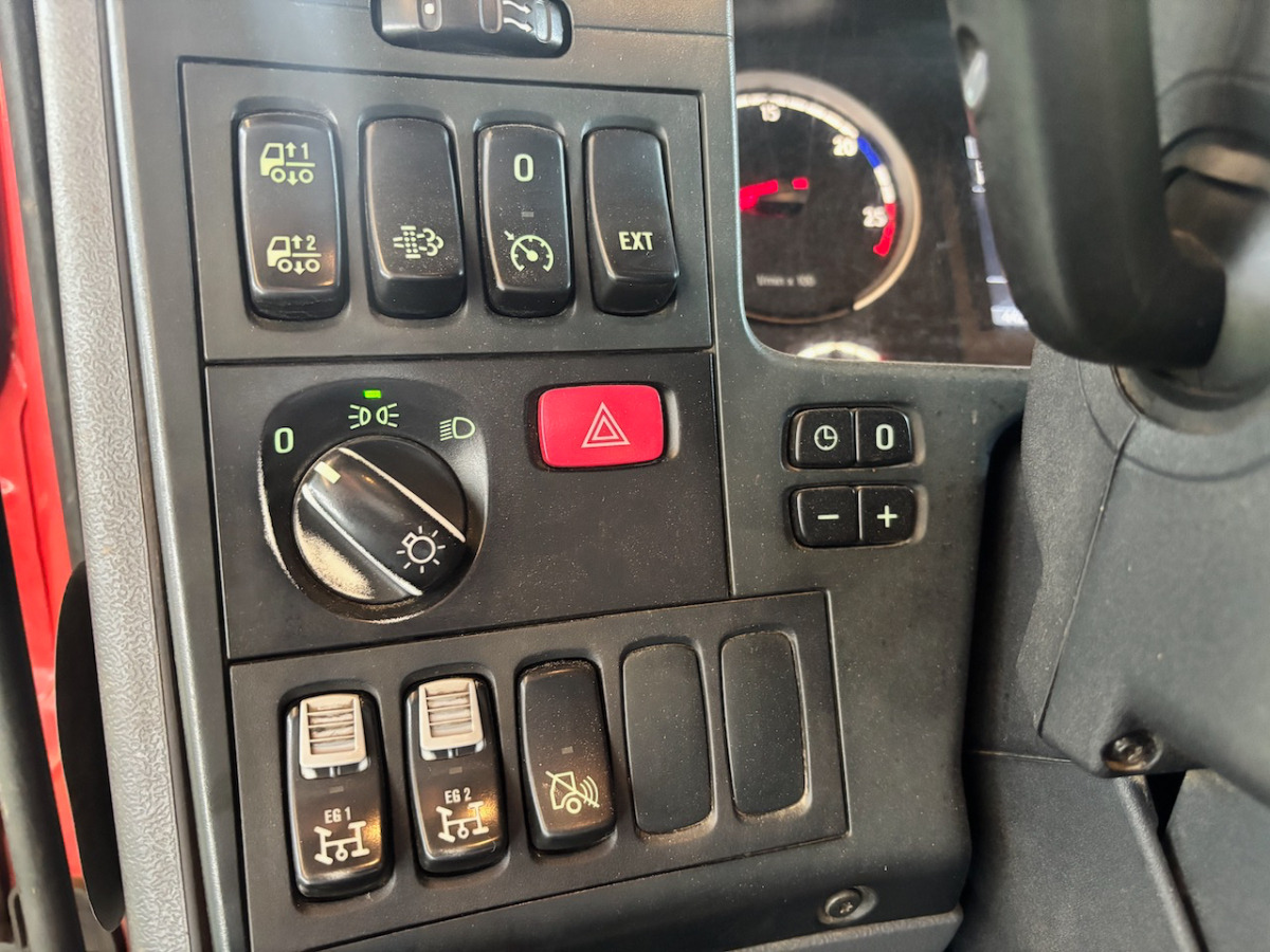 Лесовоз, Автоманипулятор SCANIA G490 6x2: фото 12 Лесовоз, Автоманипулятор SCANIA G490 6x2: фото 12