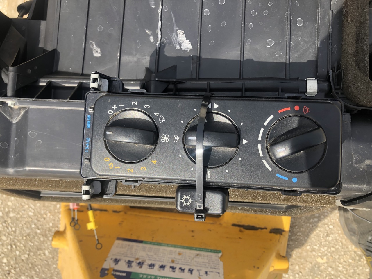 AIR CONDITION (COMPLETE SET) ATEGO 2 4cyl. - Часть системы кондиционирования для Грузовиков: фото 3 AIR CONDITION (COMPLETE SET) ATEGO 2 4cyl. - Часть системы кондиционирования для Грузовиков: фото 3