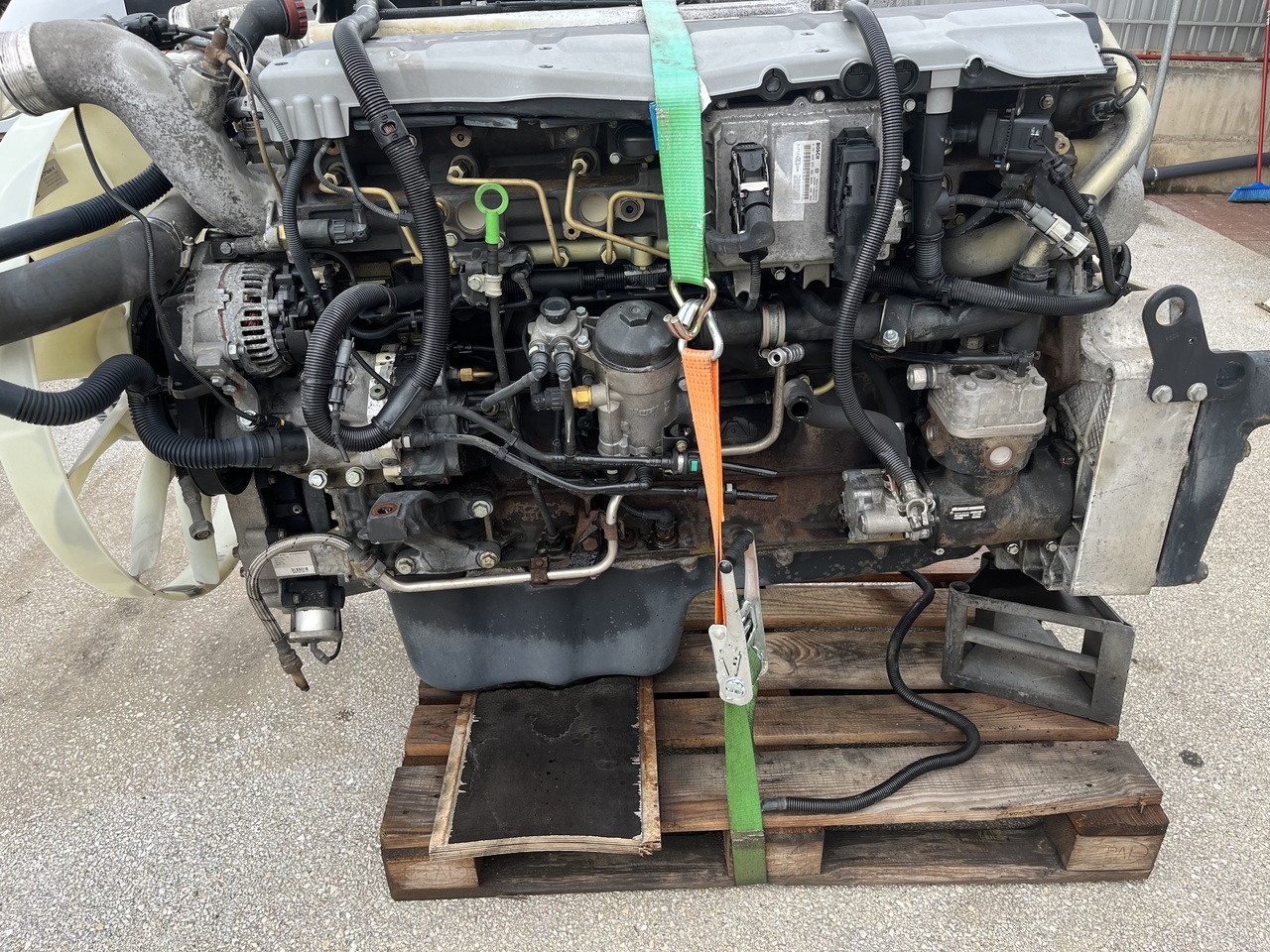 ENGINE MAN TGA D2066 LF01 430PS EURO 3 WITH PRETARDER - Двигатель и запчасти для Грузовиков: фото 2 ENGINE MAN TGA D2066 LF01 430PS EURO 3 WITH PRETARDER - Двигатель и запчасти для Грузовиков: фото 2