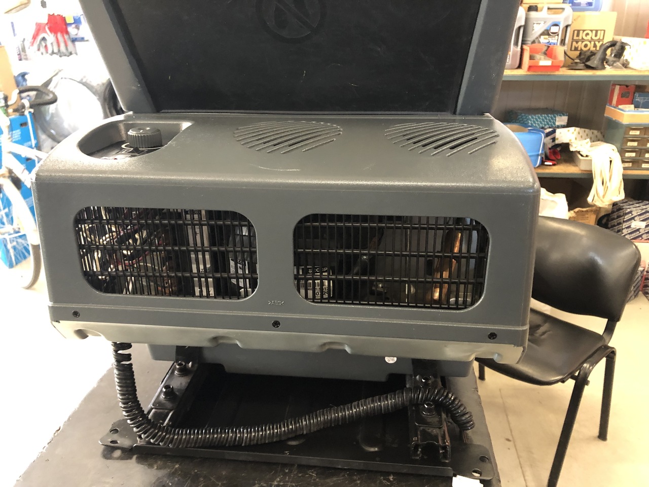 MAN TGS COOL BOX ASSEMBLY - Кабина и интерьер для Грузовиков: фото 2 MAN TGS COOL BOX ASSEMBLY - Кабина и интерьер для Грузовиков: фото 2