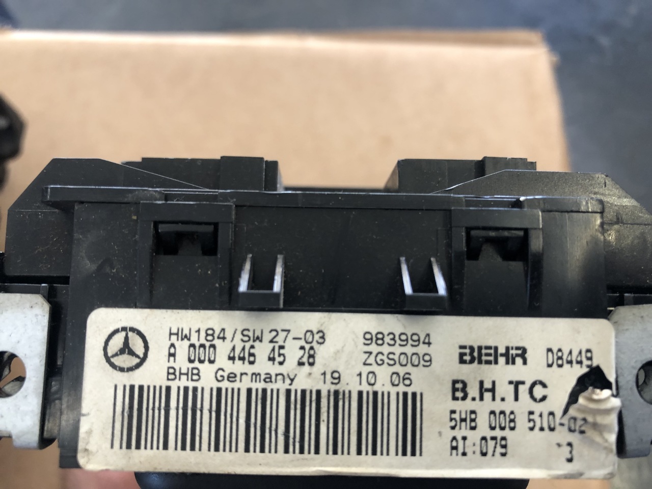 OPERATING UNIT AIR CONDITIONER - Отопление/ Вентиляция для Грузовиков: фото 2 OPERATING UNIT AIR CONDITIONER - Отопление/ Вентиляция для Грузовиков: фото 2