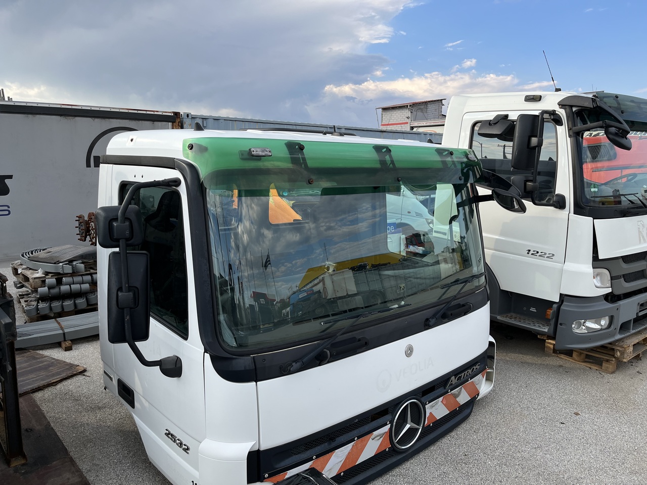 SHORT CAB ACTROS MP2 RHD - Кабина и интерьер для Грузовиков: фото 3 SHORT CAB ACTROS MP2 RHD - Кабина и интерьер для Грузовиков: фото 3