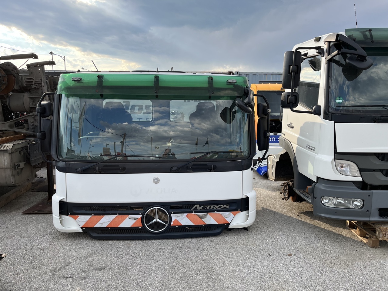 SHORT CAB ACTROS MP2 RHD - Кабина и интерьер для Грузовиков: фото 1 SHORT CAB ACTROS MP2 RHD - Кабина и интерьер для Грузовиков: фото 1