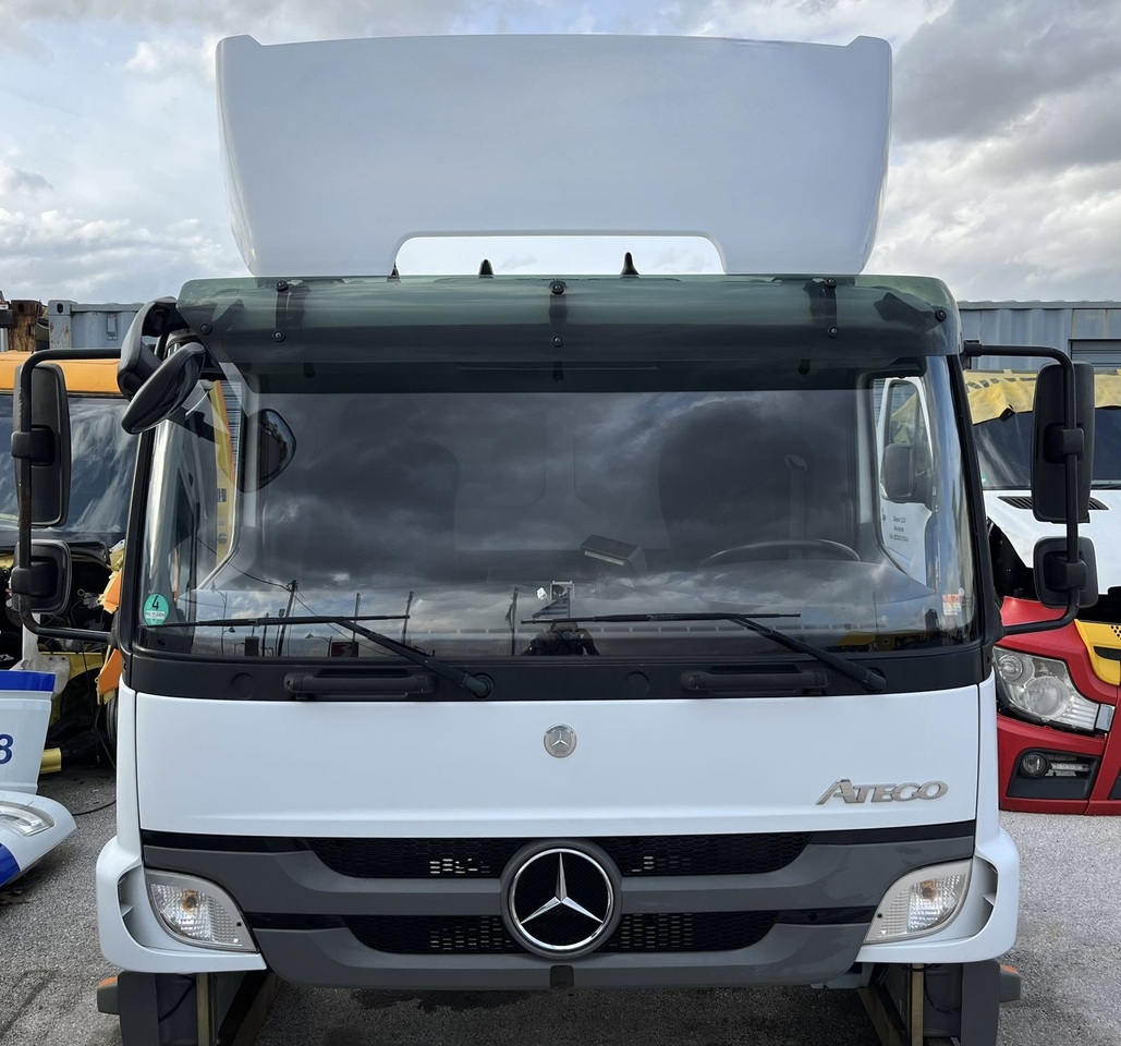 SHORT CAB COMPLETE ATEGO 3 - Кабина и интерьер для Грузовиков: фото 2 SHORT CAB COMPLETE ATEGO 3 - Кабина и интерьер для Грузовиков: фото 2