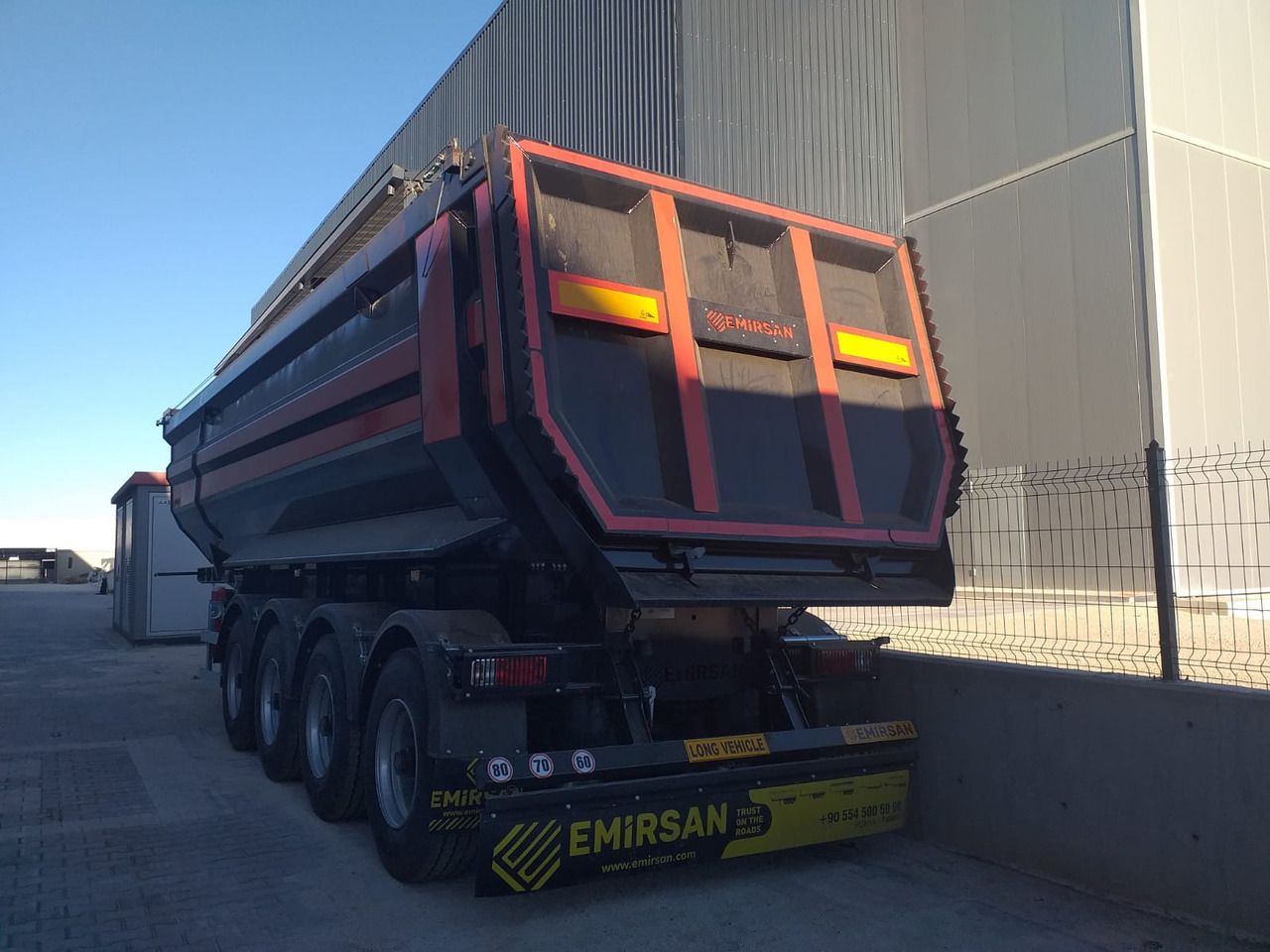 Новый Самосвальный полуприцеп EMIRSAN SELF-STEERING, 4 AXLE U TYPE TIPPER: фото 6 Новый Самосвальный полуприцеп EMIRSAN SELF-STEERING, 4 AXLE U TYPE TIPPER: фото 6