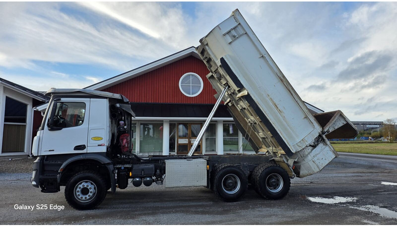 Mercedes-Benz 3558 6x4 2022 ONLY 113 tkm - Самосвал: фото 3 Mercedes-Benz 3558 6x4 2022 ONLY 113 tkm - Самосвал: фото 3