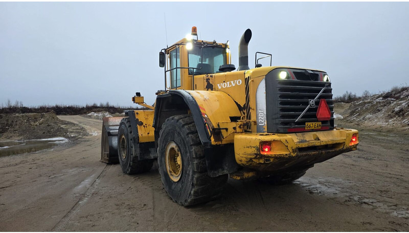 Volvo L220E - Колёсный погрузчик: фото 3 Volvo L220E - Колёсный погрузчик: фото 3
