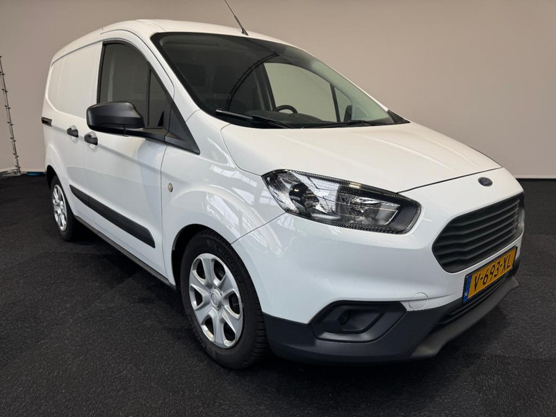 Ford Transit Courier 15 TDCI - Легковой фургон: фото 1 Ford Transit Courier 15 TDCI - Легковой фургон: фото 1