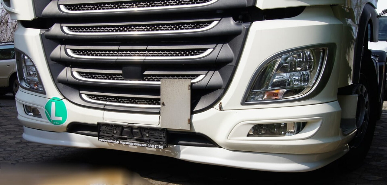 DAF XF 106 ONDER BUMPER SPOILER KLEUR H3279 000049b - Бампер для Грузовиков: фото 3 DAF XF 106 ONDER BUMPER SPOILER KLEUR H3279 000049b - Бампер для Грузовиков: фото 3