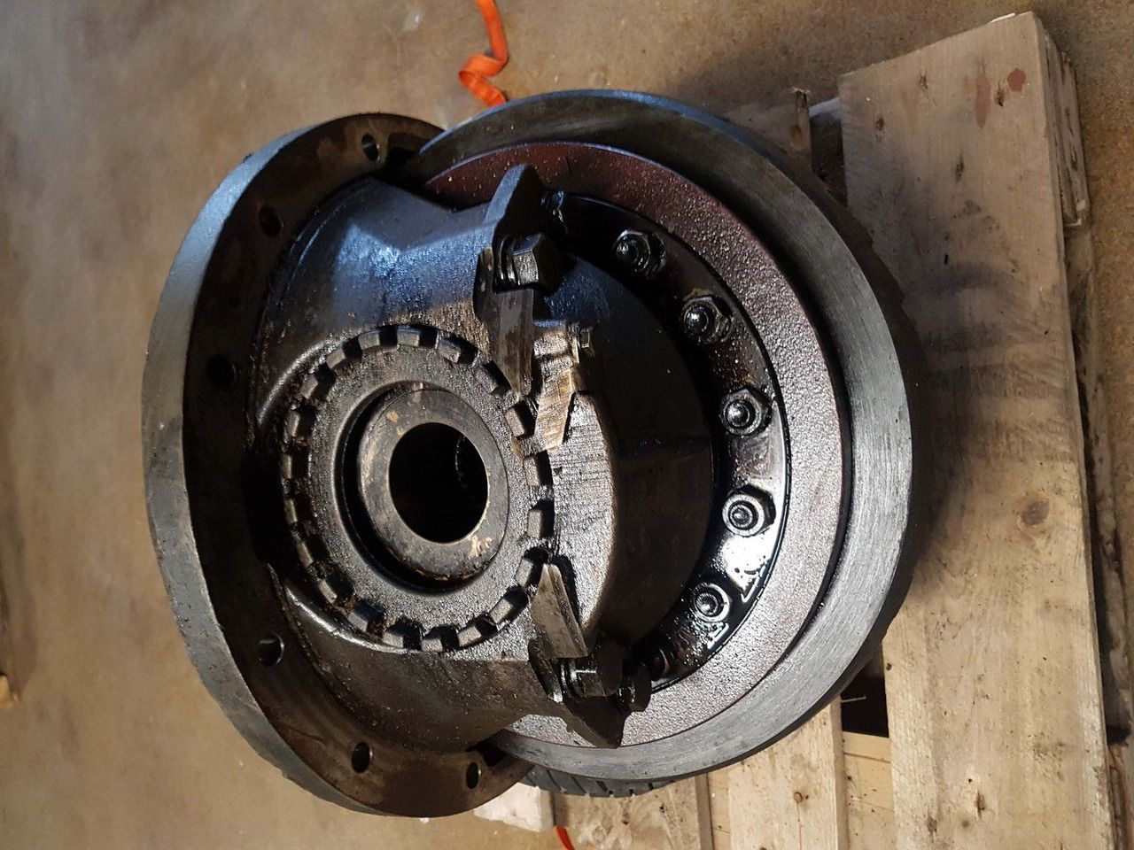 RS1356SV VOLVO DIFFERENTIAL RS/RSS1356SV EV91 RATIO 2.79 - Дифференциал для Грузовиков: фото 3 RS1356SV VOLVO DIFFERENTIAL RS/RSS1356SV EV91 RATIO 2.79 - Дифференциал для Грузовиков: фото 3