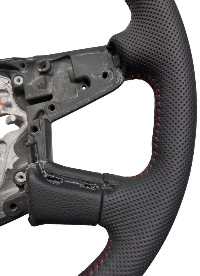 SCANIA NGS L, P, G, R, S, STEERING WHEEL NO BUTTONS ROUND RECONDITIONED WITH RED STICHTING + DEPOSIT - Рулевое колесо для Грузовиков: фото 3 SCANIA NGS L, P, G, R, S, STEERING WHEEL NO BUTTONS ROUND RECONDITIONED WITH RED STICHTING + DEPOSIT - Рулевое колесо для Грузовиков: фото 3