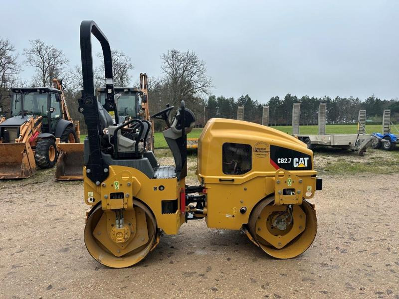 Caterpillar CB2.7 - Дорожный каток: фото 1 Caterpillar CB2.7 - Дорожный каток: фото 1