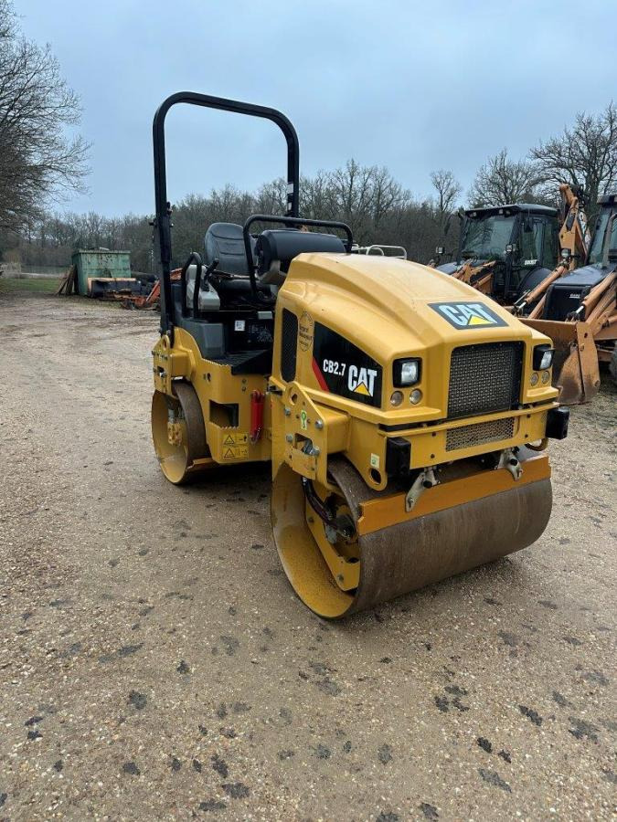 Caterpillar CB2.7 - Дорожный каток: фото 2 Caterpillar CB2.7 - Дорожный каток: фото 2