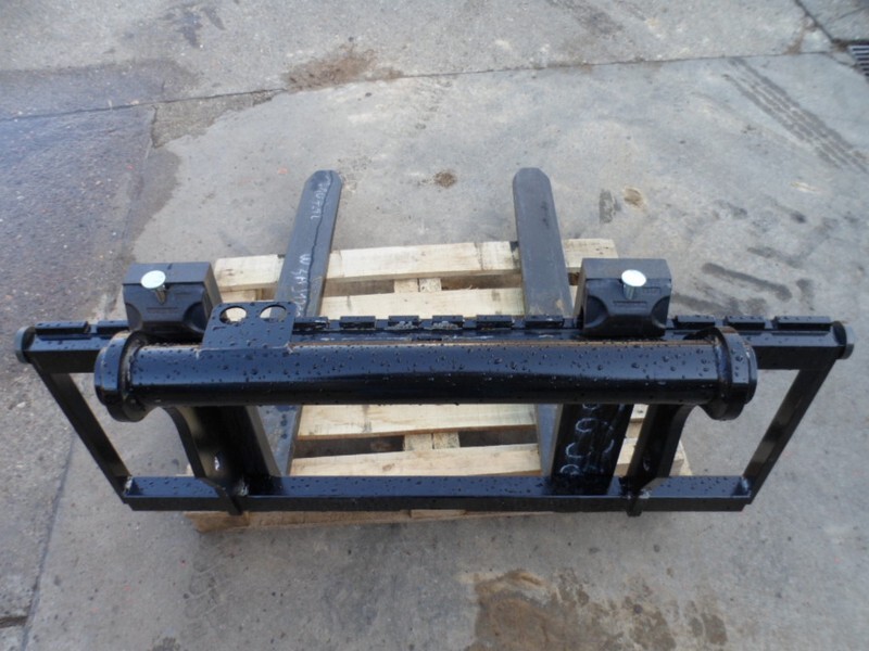 Manitou Lepelset / vorkenbord - Вилы для Сельскохозяйственной техники: фото 1 Manitou Lepelset / vorkenbord - Вилы для Сельскохозяйственной техники: фото 1