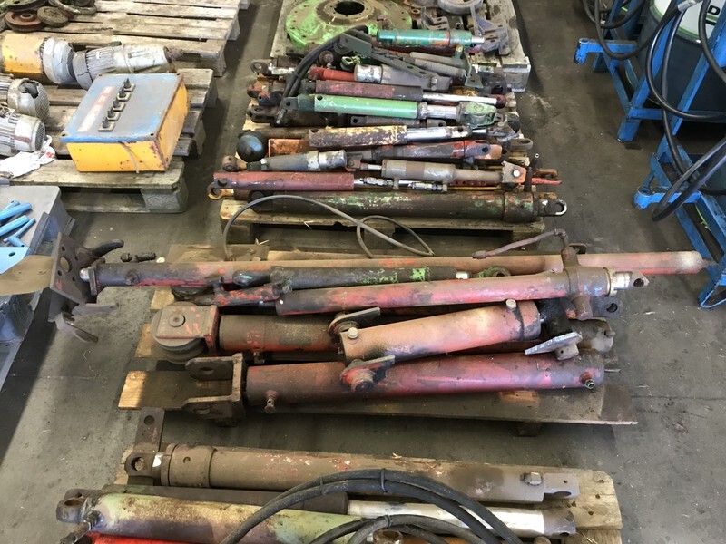 Grote partij hydraulische cilinders - Гидравлический цилиндр для Сельскохозяйственной техники: фото 4 Grote partij hydraulische cilinders - Гидравлический цилиндр для Сельскохозяйственной техники: фото 4