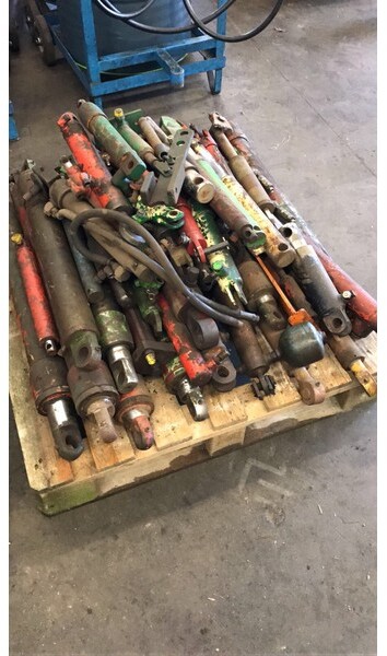 Grote partij hydraulische cilinders - Гидравлический цилиндр для Сельскохозяйственной техники: фото 1 Grote partij hydraulische cilinders - Гидравлический цилиндр для Сельскохозяйственной техники: фото 1